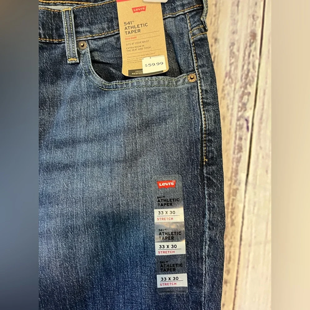 Mens Levi Jeans - Picture 2 of 3